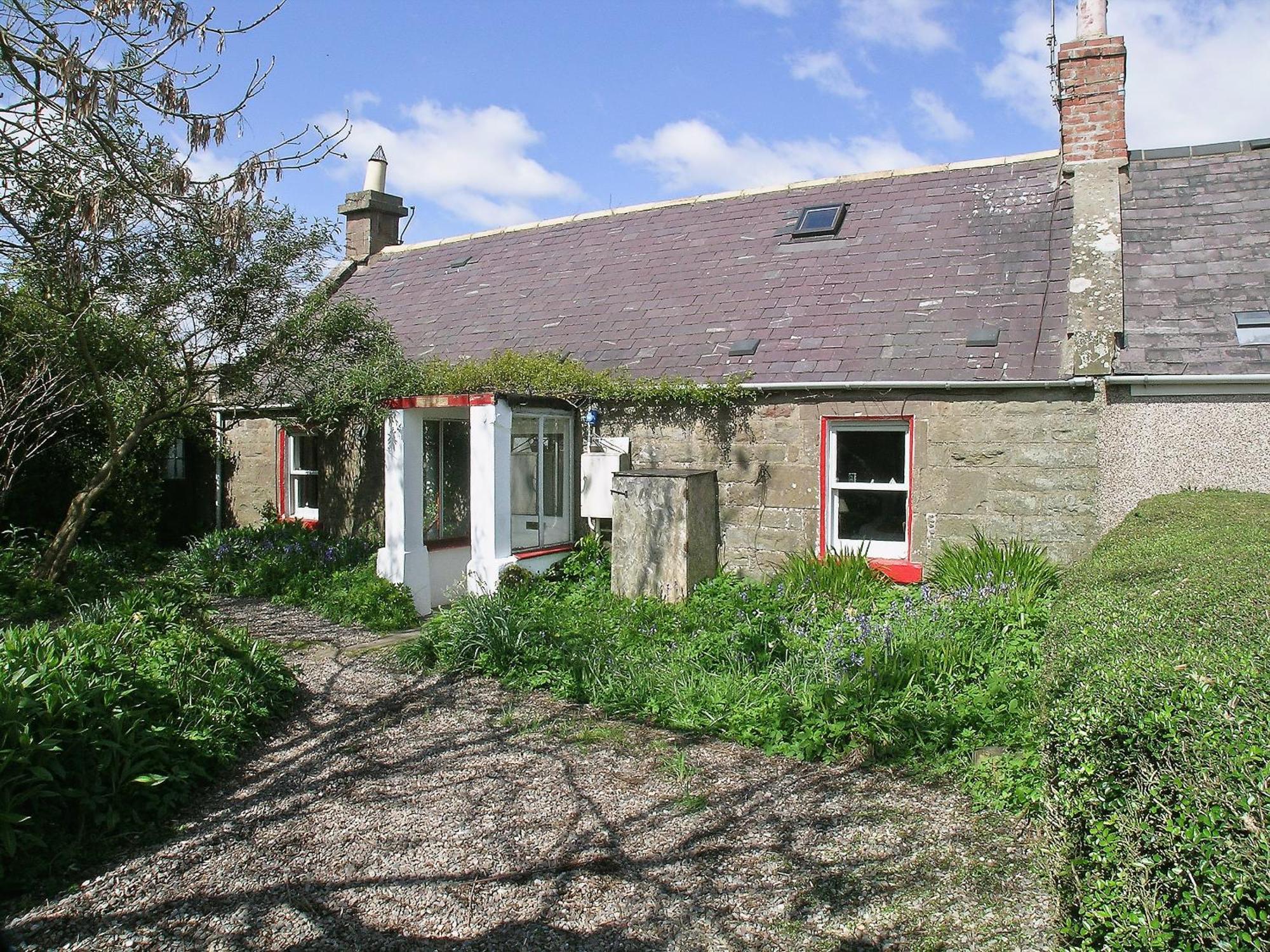 The Cottage Saint Cyrus Экстерьер фото