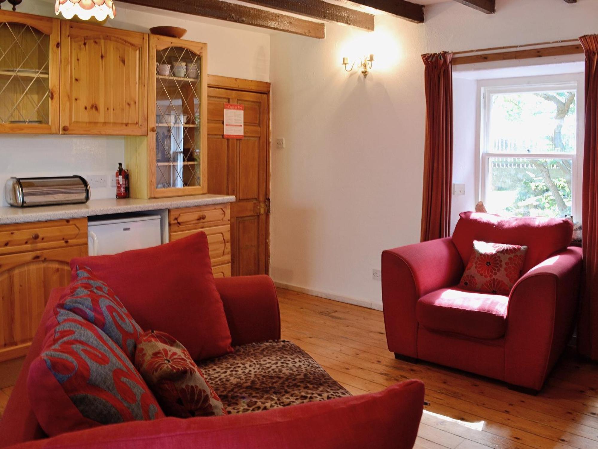 The Cottage Saint Cyrus Экстерьер фото