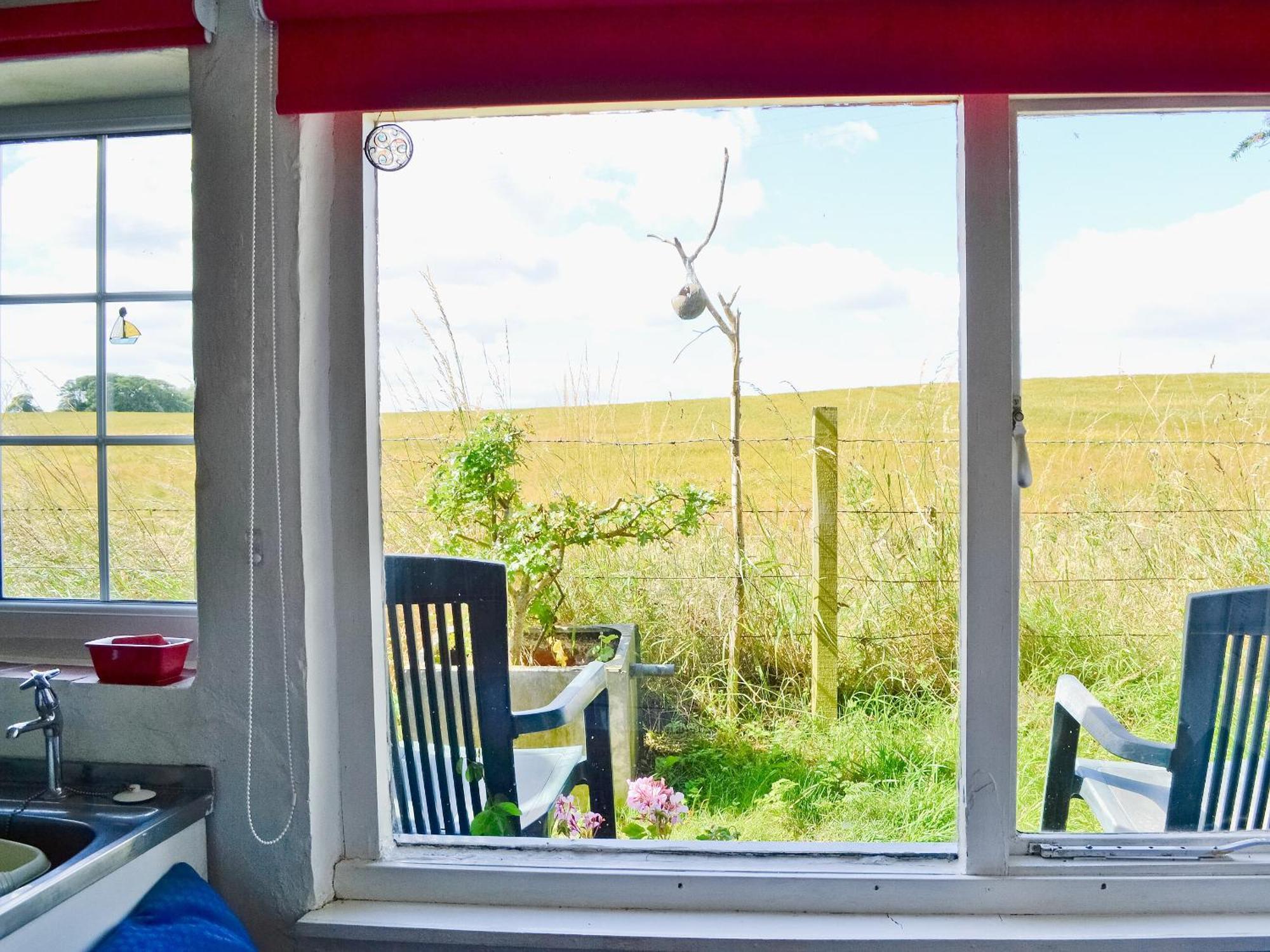 The Cottage Saint Cyrus Экстерьер фото